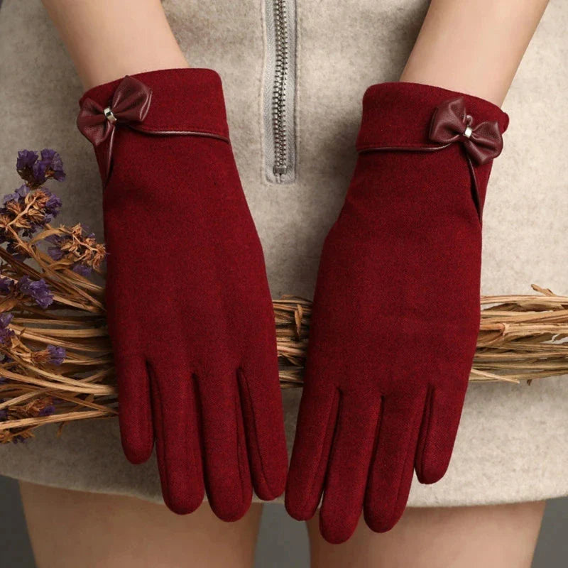 Gants élégants en velours avec nœud papillon
